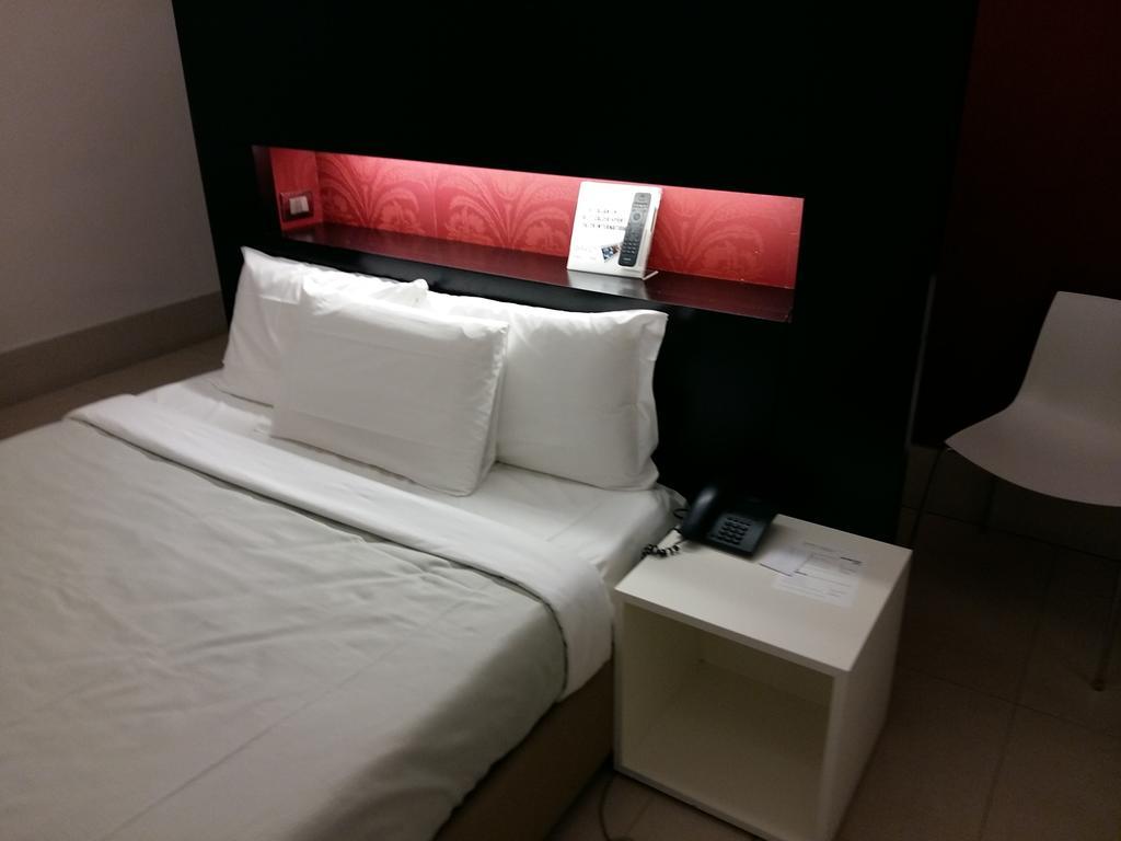 Savoy Hotel Parma Esterno foto